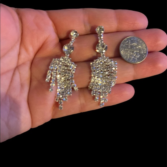 Earring - Picture 3 of 4